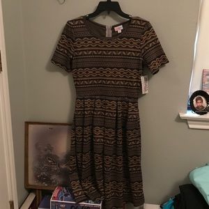 Medium Amelia LuLaRoe